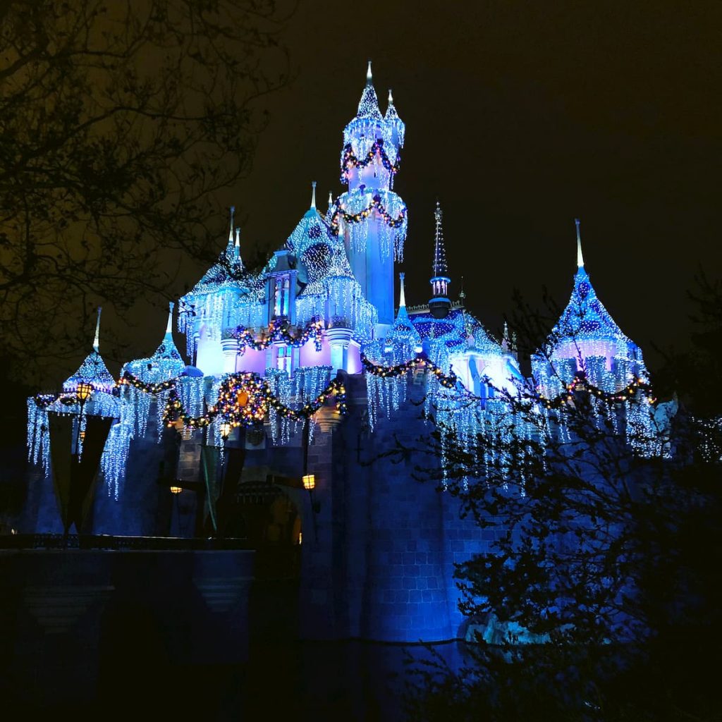 castle-christmas-2019-lights