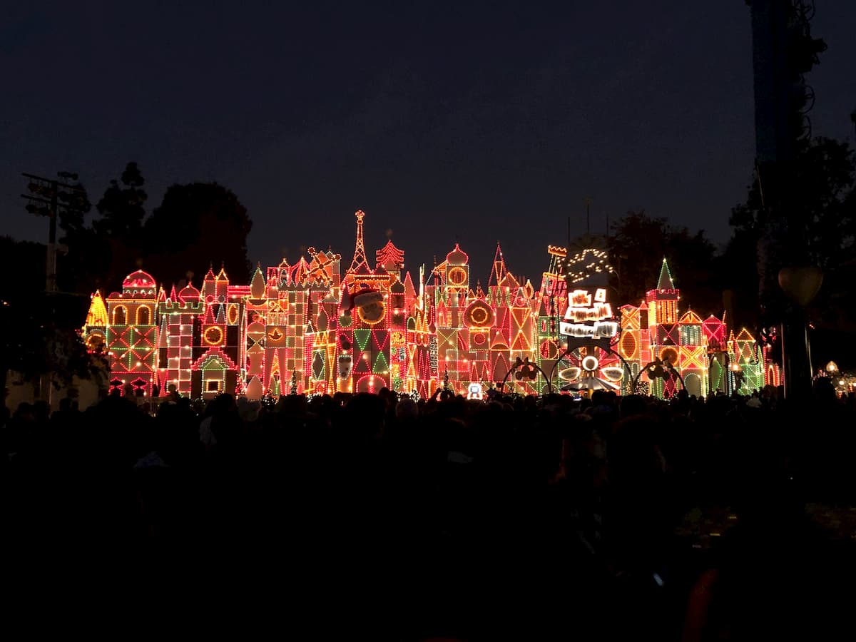 You are currently viewing Saying Goodbye to Christmas Time at the Disneyland Resort- Anaheim California