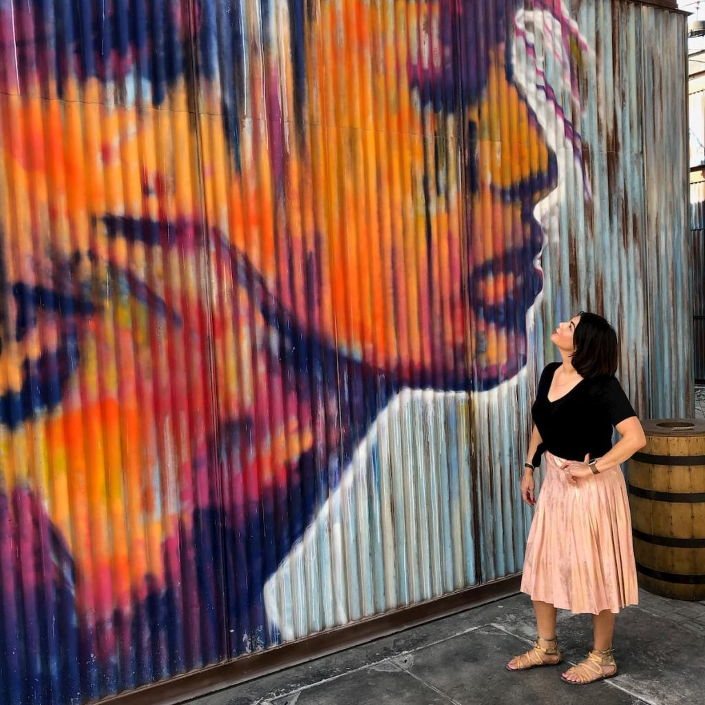 la mer street art cafes and alleyways