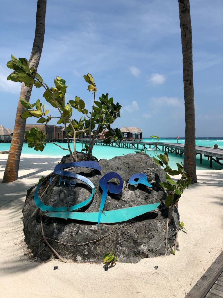 spa-maldives-logo-beach-rock