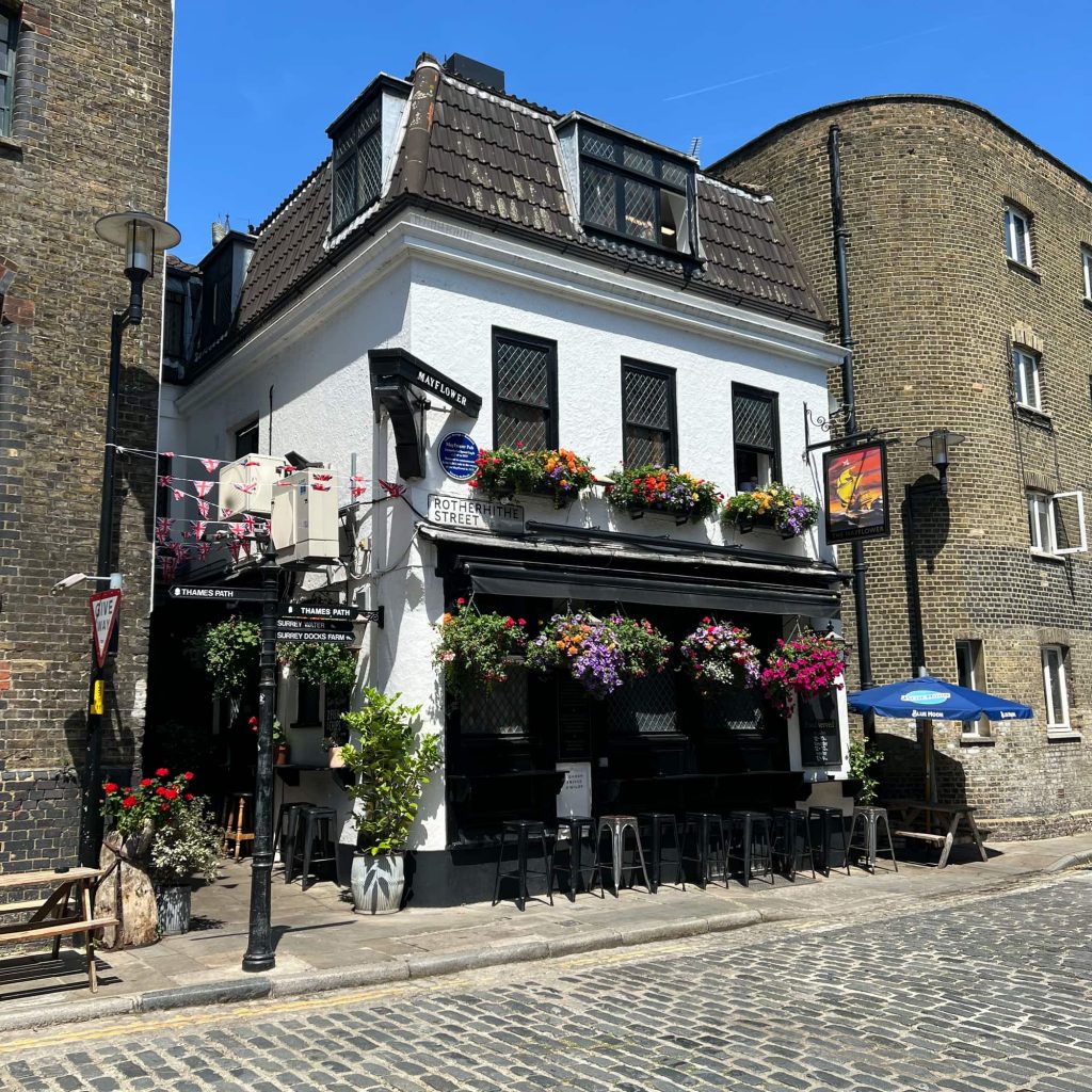 Mayflower Pub, Rotherhithe, London Cafes and Alleyways